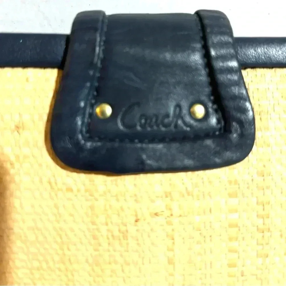 Coach beige straw & navy blue leather clutch wristlet - Picture 4 of 9